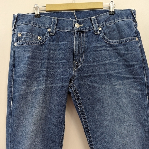True Religion Mens Straight Leg Medium Wash Jeans - Picture 3 of 14